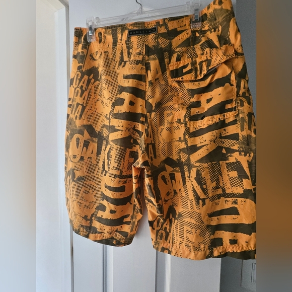 Oakley Graphic Orange and Gray Swim Shorts Size 34 - Picture 4 of 10